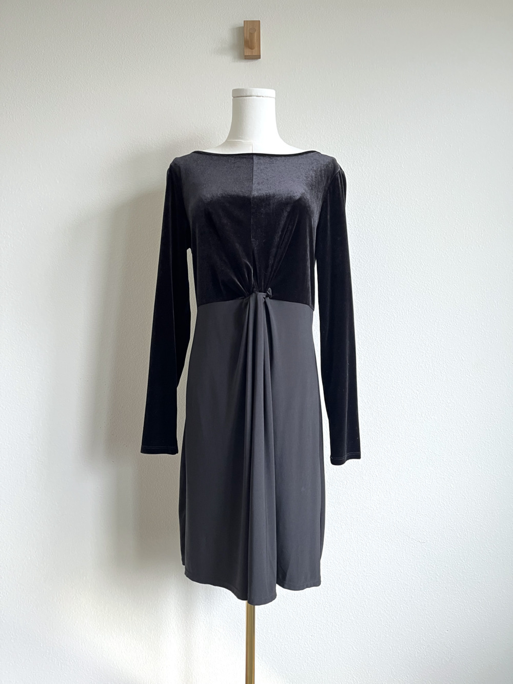 Michael Kors Whimsygoth Luxe Black Velvet & Matte Twist Dress - Size M